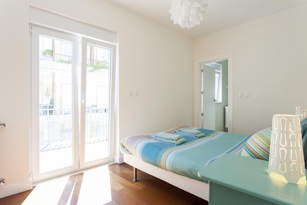 Joivy Joyful 2Br Apt With Terrace Nearby Sao Bento Palace Lisabona Exterior foto